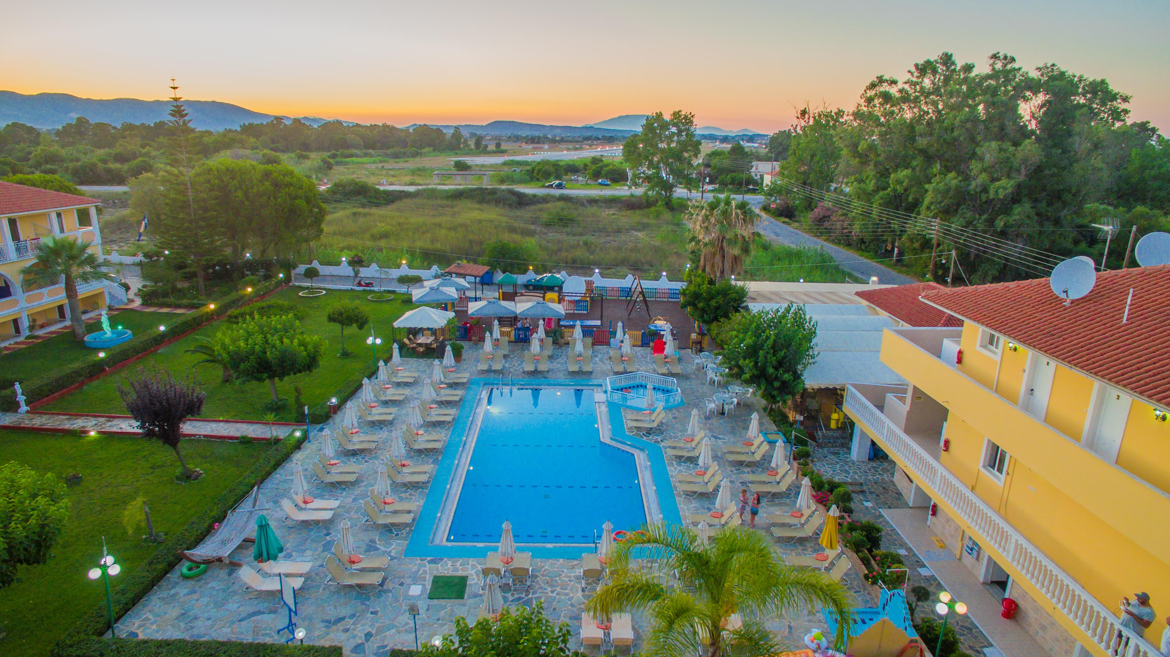 Macedonia Hotell Kalamákion Exteriör bild